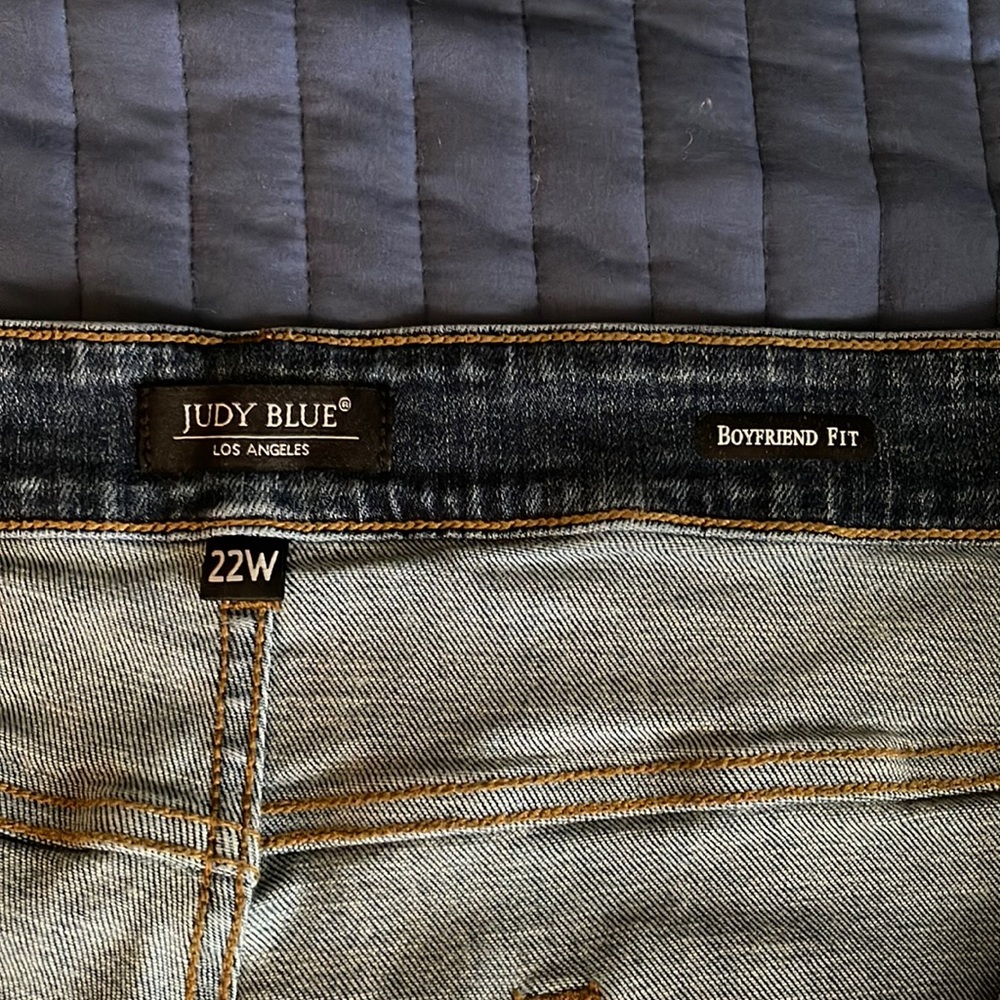 JUDY BLUE boyfriend fit jeans- EUC